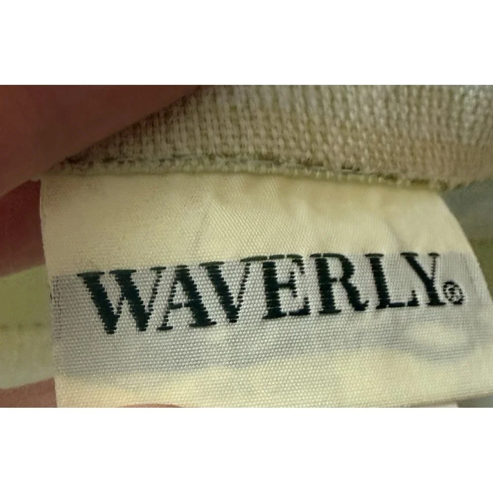Waverly pillow 30x30